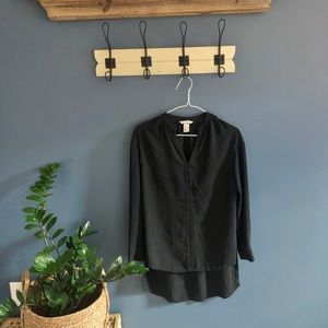 Women’s long sleeve blouse - size 2